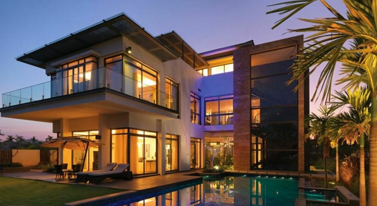 <span style="font-weight: bold;">APARTMENTS/HOTELS</span><br>